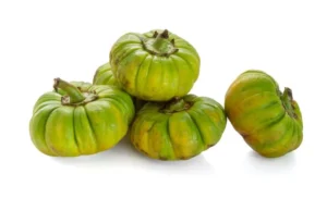 african-eggplant-vegetable-diakhatou-white-backgro-768×465